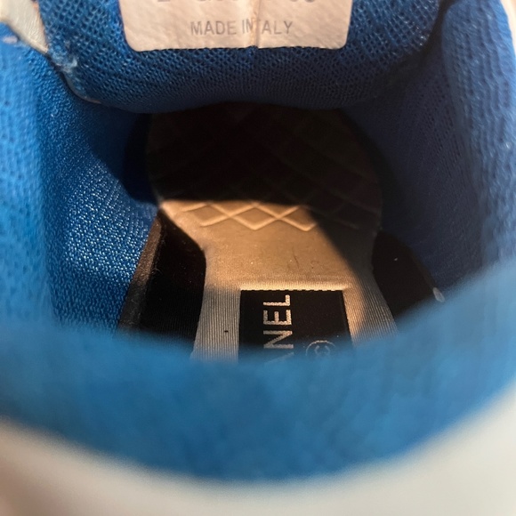 CHANEL White and Blue Sneakers with Cushioned Soles - Picture 6 of 12